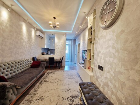 2-комн. новостройка - м. Кара Караев - 62 м²