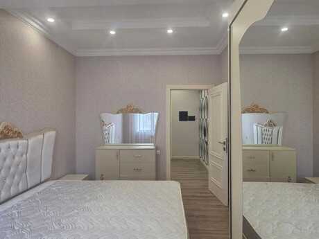 3-комн. новостройка - м. Иншаатчылар - 83 м²