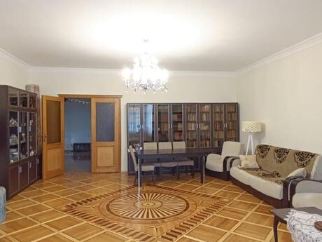 4 otaqlı mənzil, 202 m², Nizami: 420 000 ₼ 2