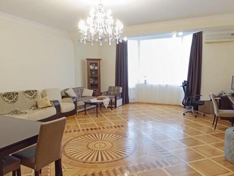 Elan №6371309 - Bakı, Nizami m., 4 otaqlı, 202 m², 10/14 mərtəbə