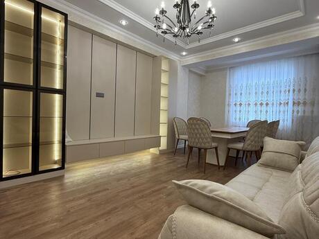 3-комн. новостройка - м. Кара Караев - 118 м²