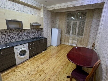 1-комн. новостройка - м. Нефтчиляр - 50 м²