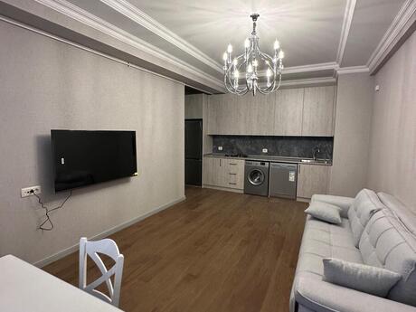 3-комн. новостройка - м. Иншаатчылар - 70 м²