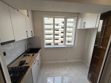 3 otaqlı köhnə tikili - Neftçilər m. - 65 m²