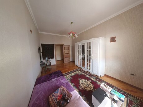 8 otaqlı həyət evi/bağ evi - Badamdar q. - 340 m²