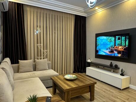 3 otaqlı yeni tikili - 8 Noyabr m. - 110 m²