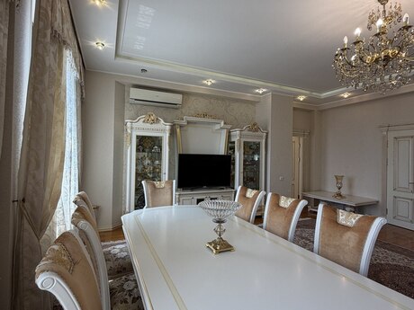 6 otaqlı mənzil, 233 m², 28 May: 950 000 ₼ 5