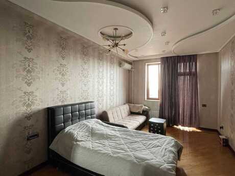 3 otaqlı yeni tikili - 8 Noyabr m. - 165 m²