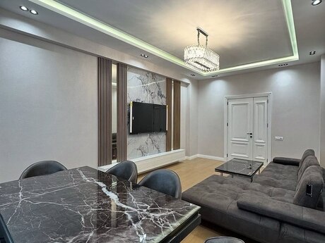 Kirayə 3 otaqlı mənzil, 157 m², Ağ şəhər: 3 000 ₼/ay 3