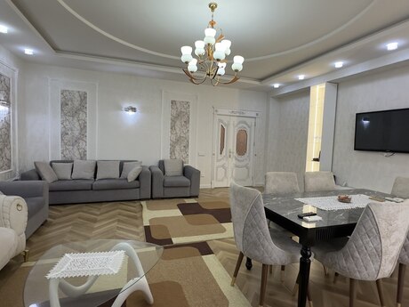 3 otaqlı mənzil, 150 m², Nərimanov: 560 000 ₼ 3
