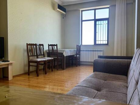 Объявление №6372350 - Баку, м. Халглар Достлугу, 2-комн., 74 м², 9/14 этаж