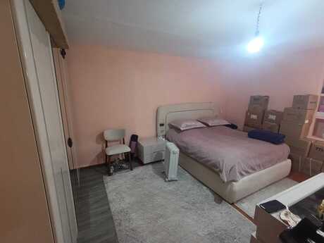 2-комн. вторичка - м. Азадлыг проспекти - 42.5 м²