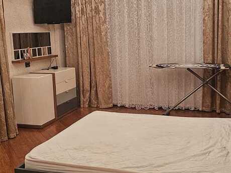3-комн. новостройка - м. Шах Исмаил Хатаи - 140 м²
