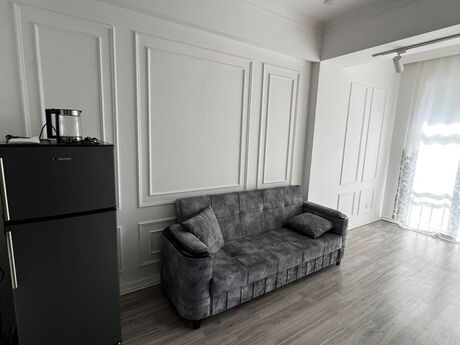 2-комн. новостройка - м. 28 мая - 60 м²