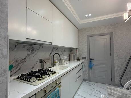 4 otaqlı köhnə tikili - Xalqlar Dostluğu m. - 110 m²
