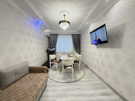 Elan №6372583 - Bakı, Bakıxanov q., 2 otaqlı, 60 m², 2/9 mərtəbə
