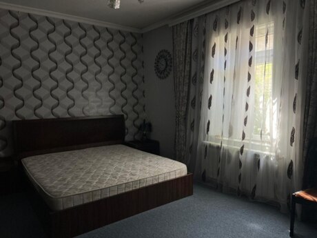 4 otaqlı həyət evi/bağ evi - 7-ci mikrorayon q. - 120 m²