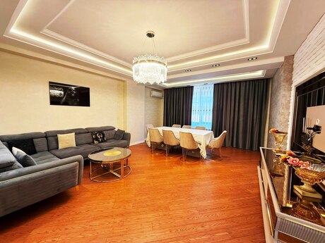 Аренда: 3-комнатная квартира, 150 м², Elmlər Akademiyası: 1 700 ₼/мес 3