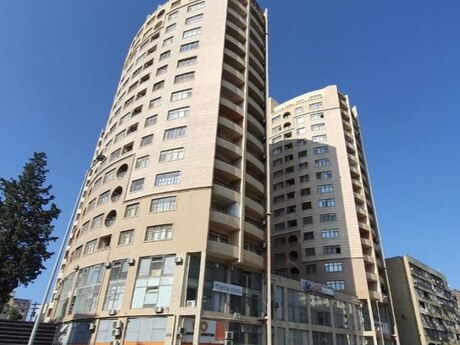 2 otaq · 82 m² · 7/17 mərtəbə, İnşaatçılar