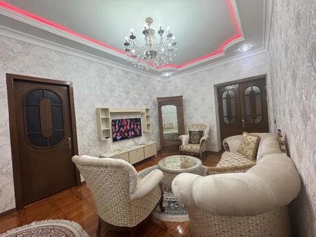 3 otaqlı köhnə tikili - Elmlər Akademiyası m. - 72 m²