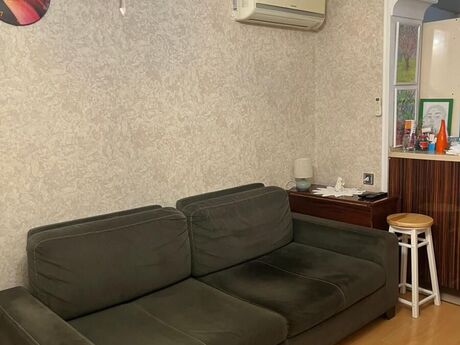 2-комн. вторичка - м. Иншаатчылар - 40 м²