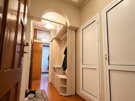 2 otaqlı köhnə tikili - Həzi Aslanov m. - 70 m²
