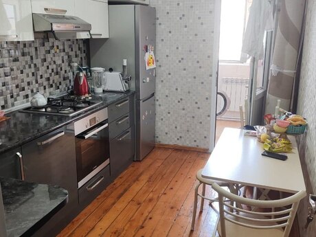 Elan №6373184 - Bakı, Avtovağzal m., 2 otaqlı, 58 m², 5/5 mərtəbə