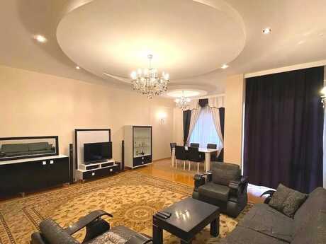 4 otaqlı köhnə tikili - Sahil m. - 203.5 m²
