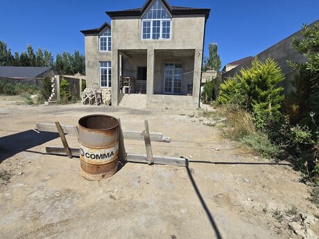 5 otaqlı həyət evi/bağ evi - Mərdəkan q. - 240 m²