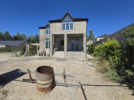 5 otaqlı həyət evi/bağ evi - Mərdəkan q. - 240 m²