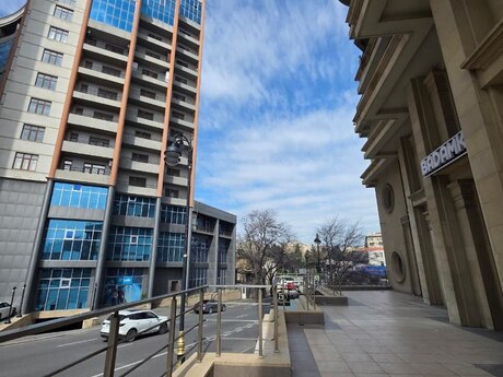 Объект - м. Низами - 450 м²