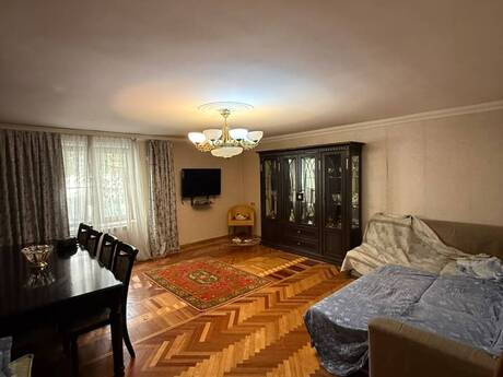 Elan №6373364 - Bakı, Binəqədi r., 3 otaqlı, 70 m², 2/5 mərtəbə