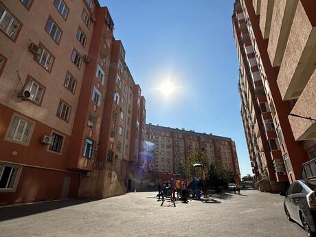 Elan №6373374 - Bakı, Yeni Günəşli q., 2 otaqlı, 65 m², 4/7 mərtəbə
