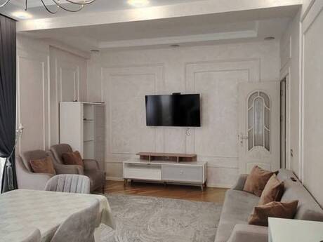 4-комнатная квартира, 156 м², Bakıxanov: 450 000 ₼ 4