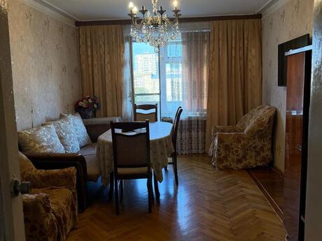 3 otaqlı köhnə tikili - İnşaatçılar m. - 65 m²