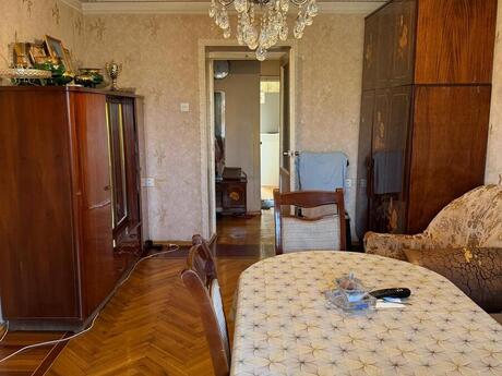 3 otaqlı köhnə tikili - İnşaatçılar m. - 65 m²