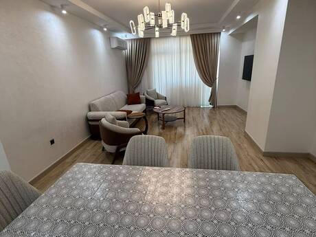 3 otaqlı yeni tikili - 8 Noyabr m. - 148 m²