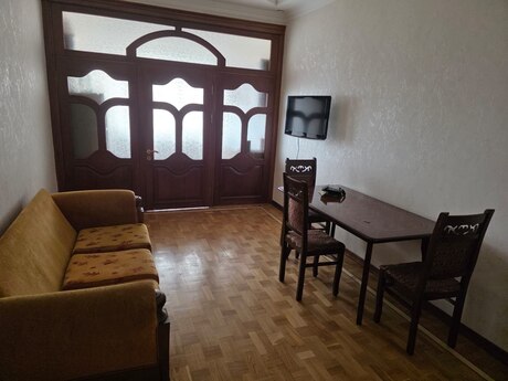 Kirayə 2 otaqlı mənzil, 70 m², Nərimanov: 800 ₼/ay 2