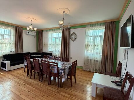 7 otaqlı həyət evi/bağ evi - Qəbələ - 220 m²