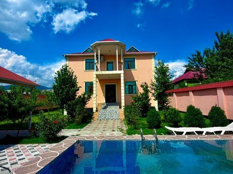 7 otaqlı həyət evi/bağ evi - Qəbələ - 220 m²
