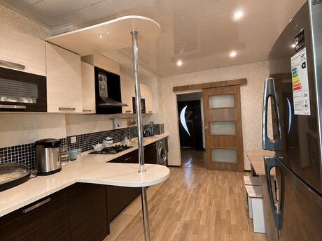 3 otaqlı köhnə tikili - Həzi Aslanov m. - 90 m²