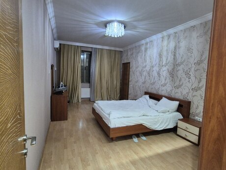 4-room apartment, 250 m², 28 May: 550 000 ₼ 5