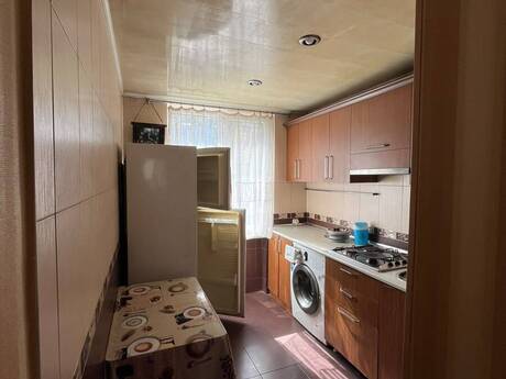 3 otaqlı köhnə tikili - Elmlər Akademiyası m. - 100 m²