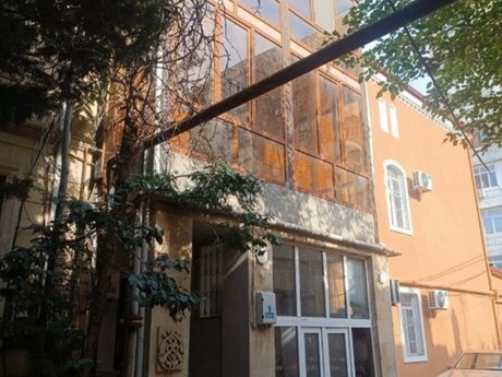 Elan №6373803 - Bakı, Gənclik m., 6 otaqlı, 250 m²