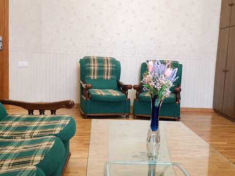 Объявление №6373857 - Баку, м. 20 января, 2-комн., 80 м², 2/18 этаж