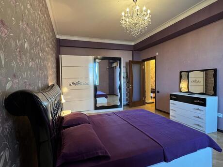 3-комн. новостройка - м. Низами - 150 м²