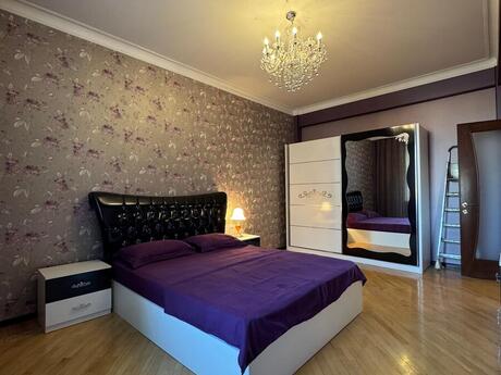 3-комн. новостройка - м. Низами - 150 м²