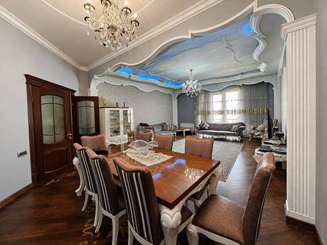 5 otaqlı mənzil, 250 m², 28 May: 830 000 ₼ 2