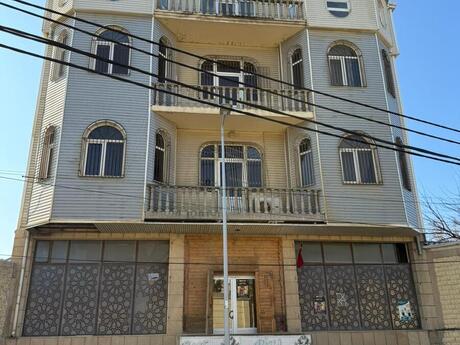 8 otaqlı həyət evi/bağ evi - Badamdar q. - 620 m²