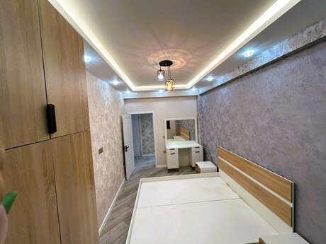 2 otaqlı yeni tikili - Qaraçuxur q. - 70 m²